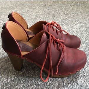 Vintage Boho Sanita Danish Wooden Clogs Heel in Wine Size 36 5.5 6